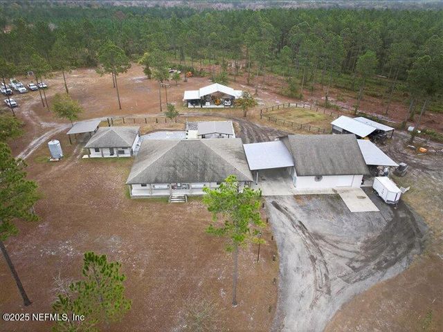 14189 GLEN FARMS Drive, Glen St. Mary, FL 32040