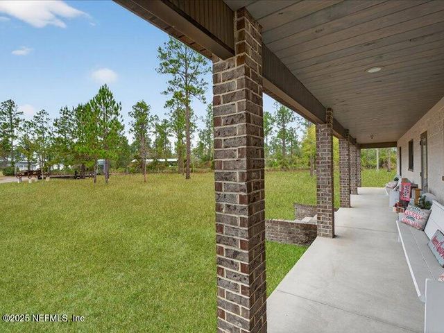 14189 GLEN FARMS Drive, Glen St. Mary, FL 32040