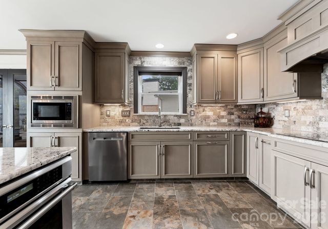 20732 Eastpoint Drive, Cornelius, NC 28031