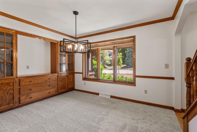 2230 Stony Ridge DRIVE, Waukesha, WI 53189