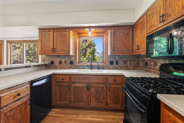 2230 Stony Ridge DRIVE, Waukesha, WI 53189