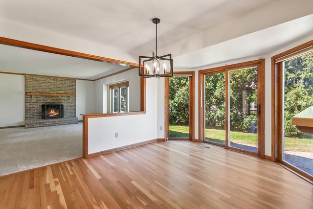 2230 Stony Ridge DRIVE, Waukesha, WI 53189