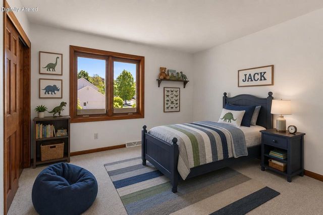 2230 Stony Ridge DRIVE, Waukesha, WI 53189