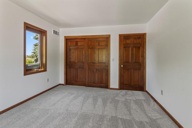 2230 Stony Ridge DRIVE, Waukesha, WI 53189
