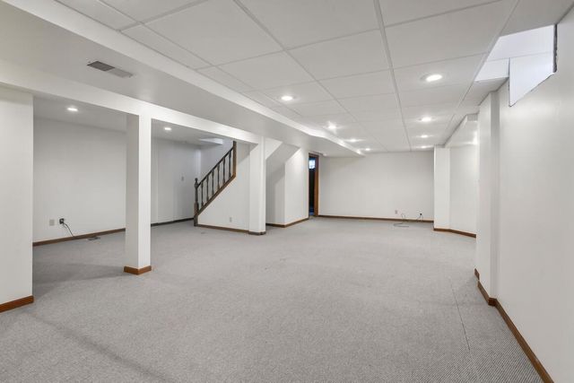 2230 Stony Ridge DRIVE, Waukesha, WI 53189