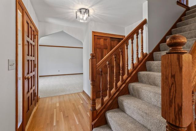 2230 Stony Ridge DRIVE, Waukesha, WI 53189