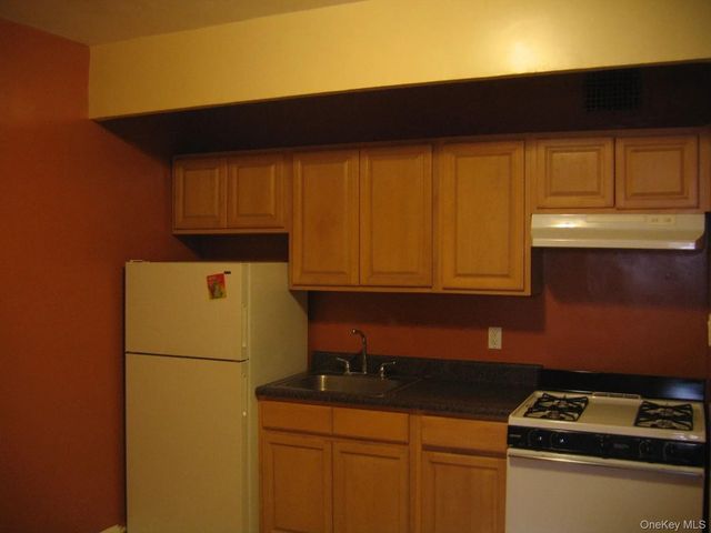 221 E 18th Street 0, Brooklyn, NY 11226