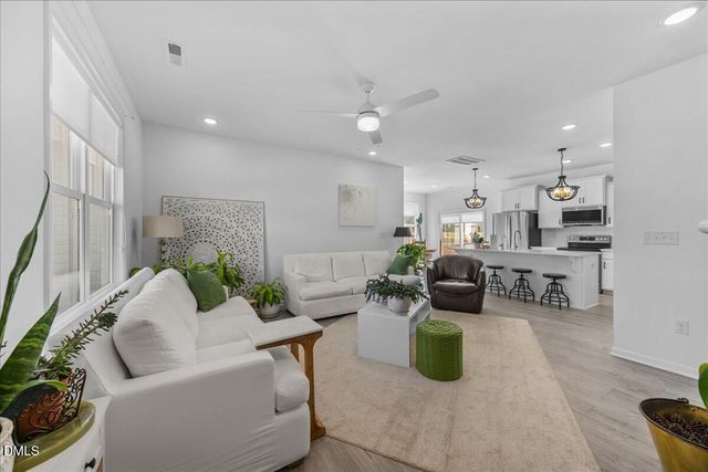 469 Olde Place Drive, Zebulon, NC 27597