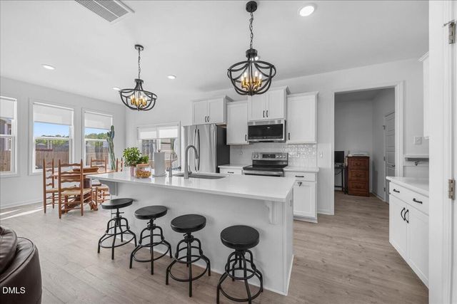 469 Olde Place Drive, Zebulon, NC 27597