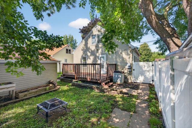 1217 7th Avenue S, South Saint Paul, MN 55075