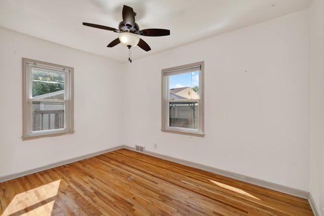 1217 7th Avenue S, South Saint Paul, MN 55075