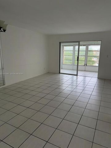 5800 NW 64th Ave 306, Tamarac, FL 33319