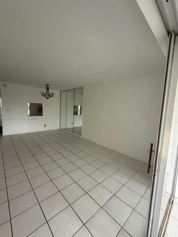 5800 NW 64th Ave 306, Tamarac, FL 33319