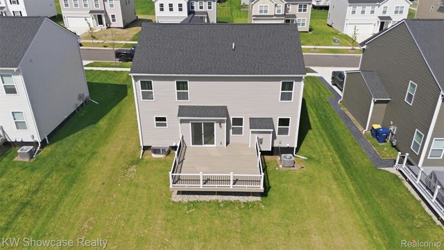 249 Saddleback Court, White Lake Charter Township, MI 48386
