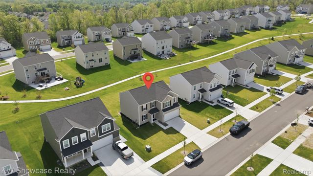 249 Saddleback Court, White Lake Charter Township, MI 48386