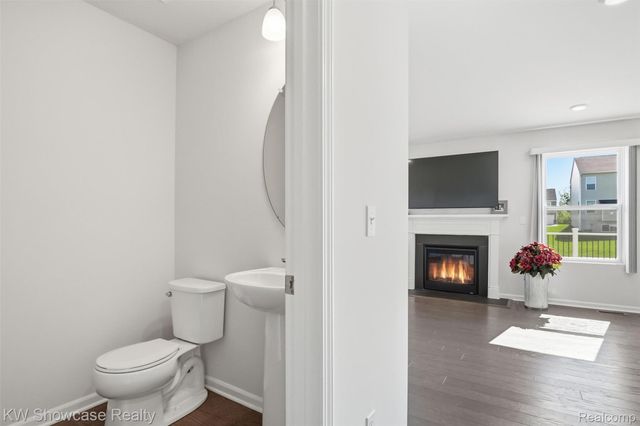 249 Saddleback Court, White Lake Charter Township, MI 48386