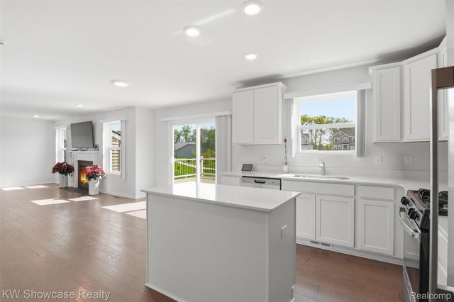 249 Saddleback Court, White Lake Charter Township, MI 48386