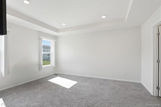 249 Saddleback Court, White Lake Charter Township, MI 48386