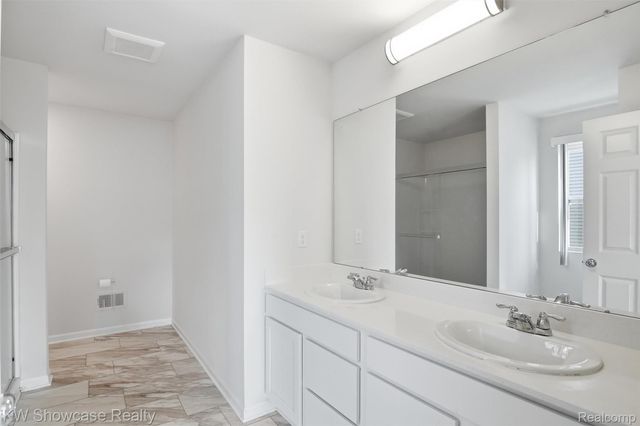 249 Saddleback Court, White Lake Charter Township, MI 48386