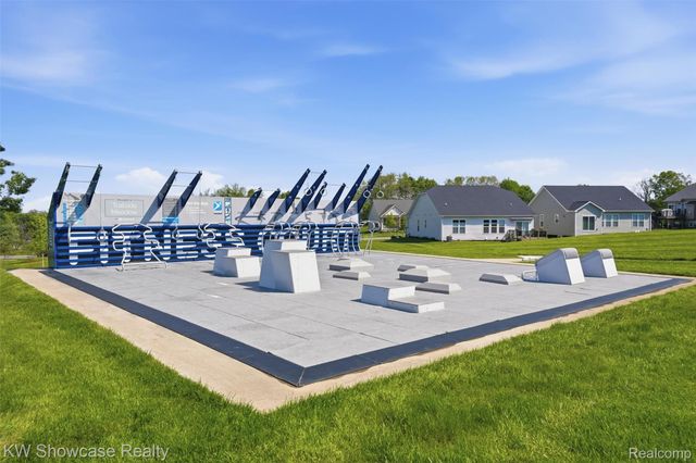 249 Saddleback Court, White Lake Charter Township, MI 48386