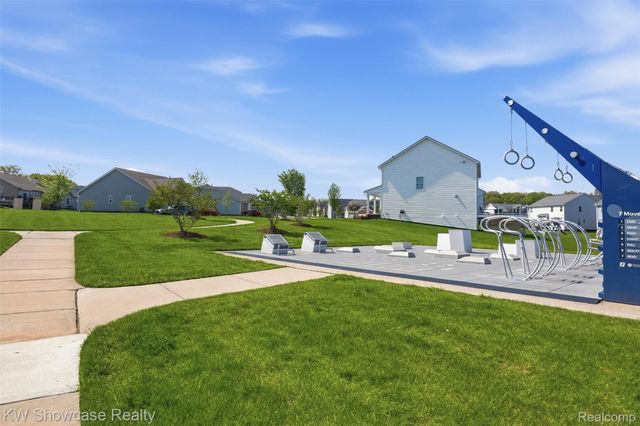 249 Saddleback Court, White Lake Charter Township, MI 48386