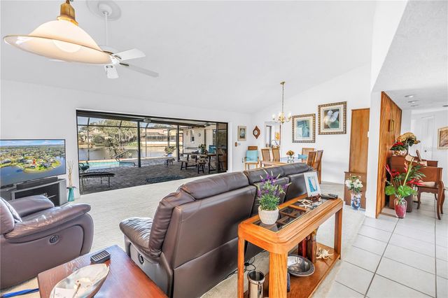 771 SUWANNEE COURT NE, St Petersburg, FL 33702