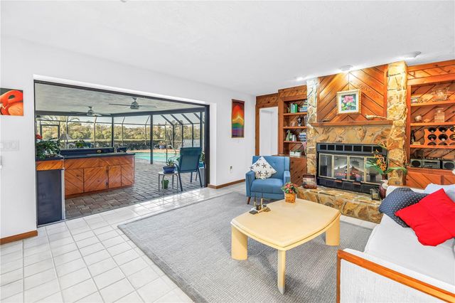 771 SUWANNEE COURT NE, St Petersburg, FL 33702