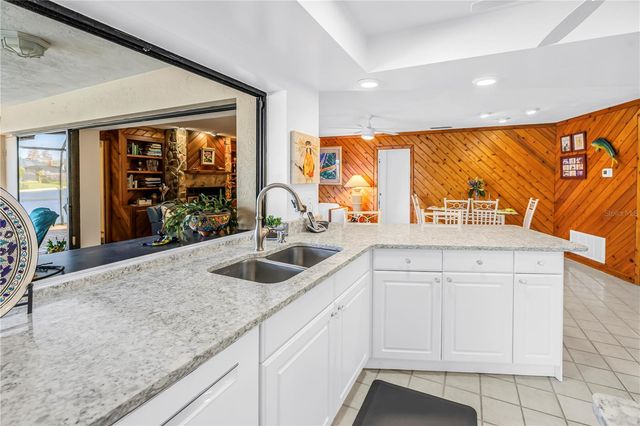 771 SUWANNEE COURT NE, St Petersburg, FL 33702