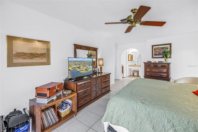 771 SUWANNEE COURT NE, St Petersburg, FL 33702