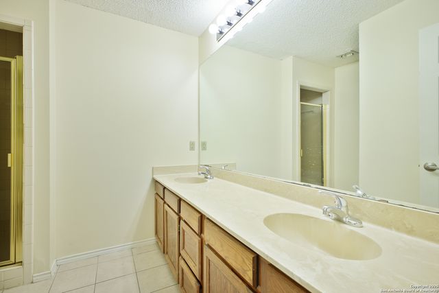 6100 Woodlake Pkwy Apt 706, San Antonio, TX 78244