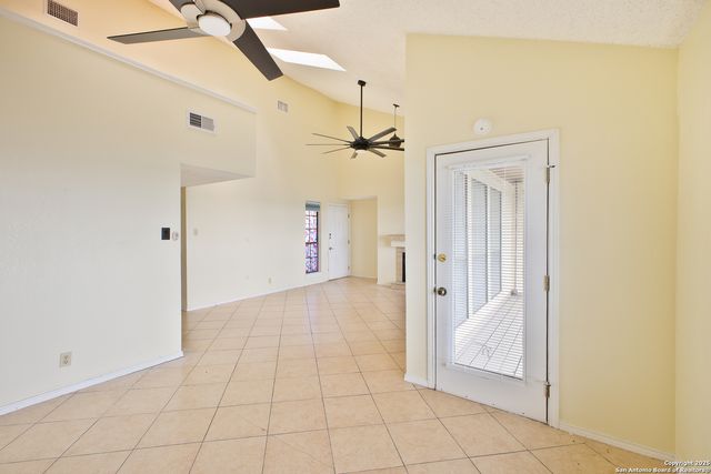 6100 Woodlake Pkwy Apt 706, San Antonio, TX 78244
