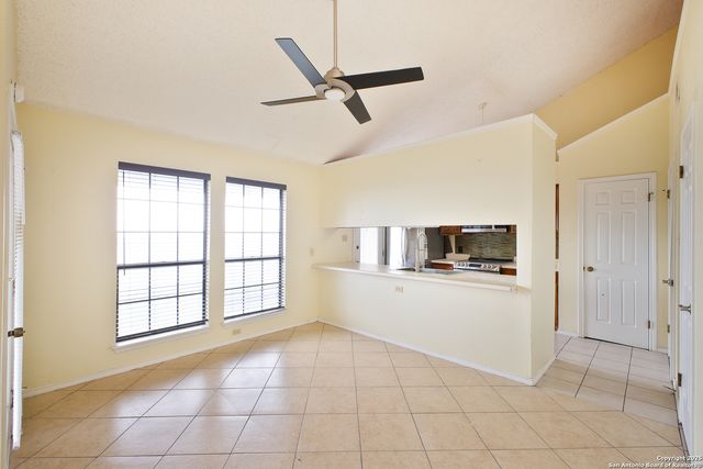 6100 Woodlake Pkwy Apt 706, San Antonio, TX 78244