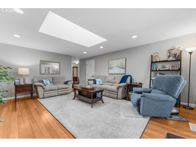 3001 Se CONCORD Rd, Milwaukie, OR 97267