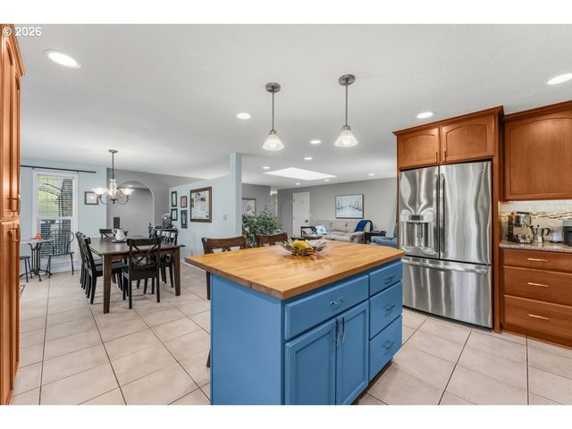3001 Se CONCORD Rd, Milwaukie, OR 97267