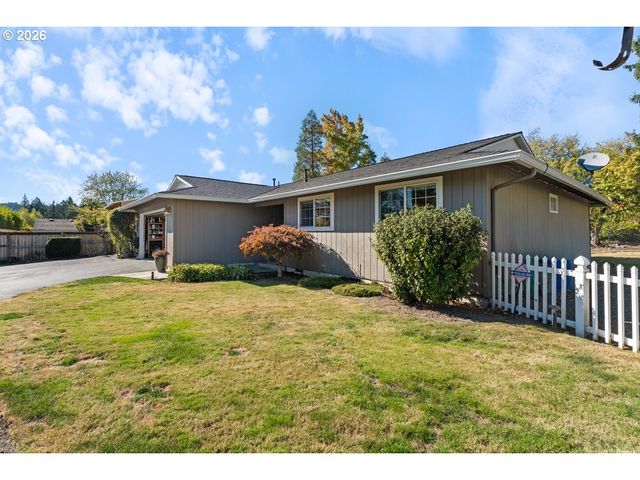 3001 Se CONCORD Rd, Milwaukie, OR 97267