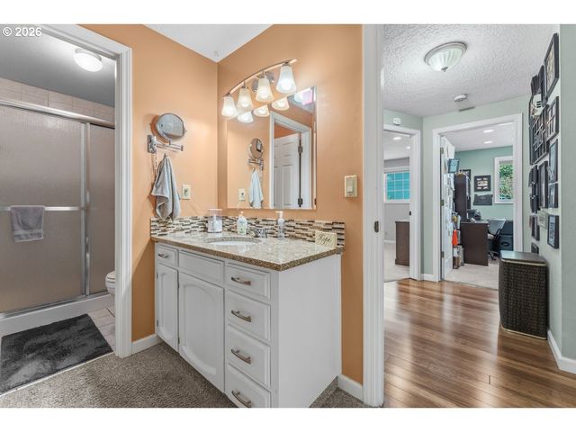3001 Se CONCORD Rd, Milwaukie, OR 97267