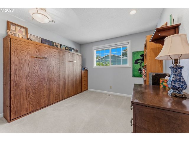 3001 Se CONCORD Rd, Milwaukie, OR 97267