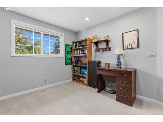 3001 Se CONCORD Rd, Milwaukie, OR 97267