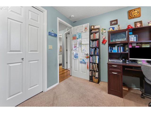 3001 Se CONCORD Rd, Milwaukie, OR 97267