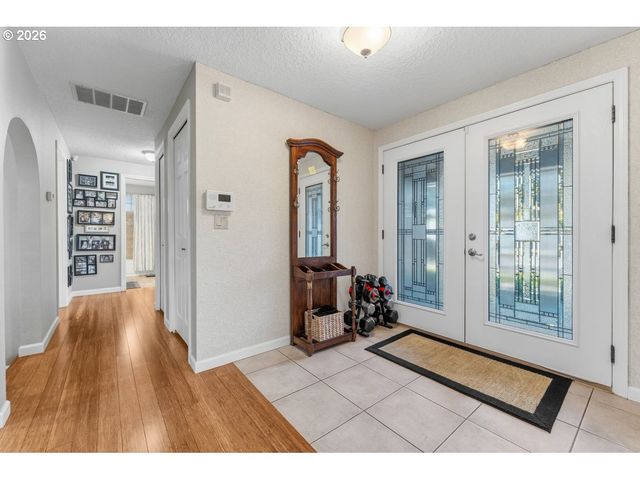 3001 Se CONCORD Rd, Milwaukie, OR 97267