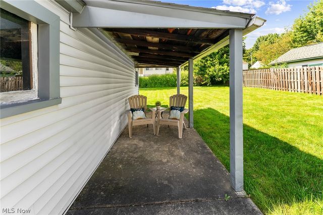 156 S Roanoke Avenue, Austintown, OH 44515