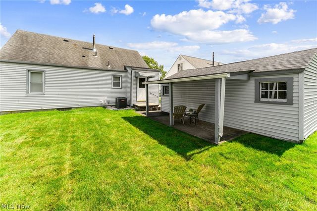156 S Roanoke Avenue, Austintown, OH 44515