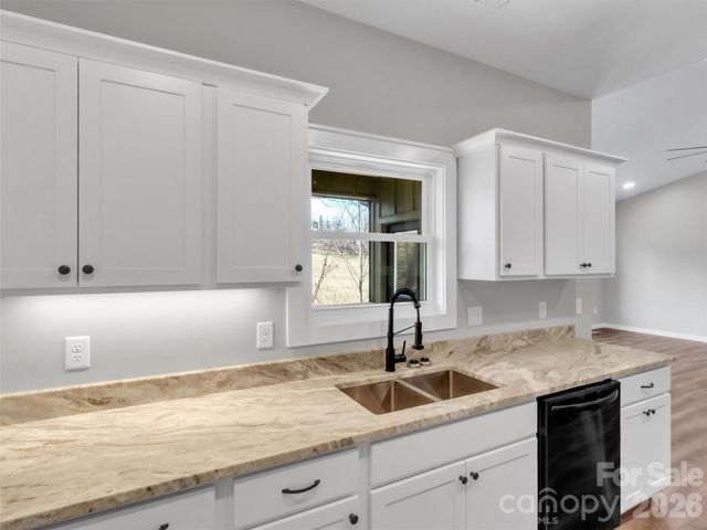 171 Peyton Elaine Road, Clyde, NC 28721