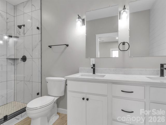 171 Peyton Elaine Road, Clyde, NC 28721