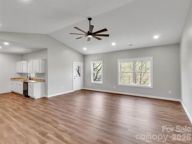 171 Peyton Elaine Road, Clyde, NC 28721