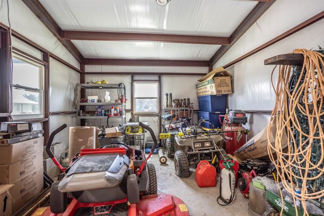 405 County Road 156, Whitesboro, TX 76273