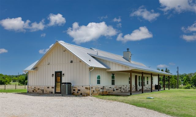 405 County Road 156, Whitesboro, TX 76273