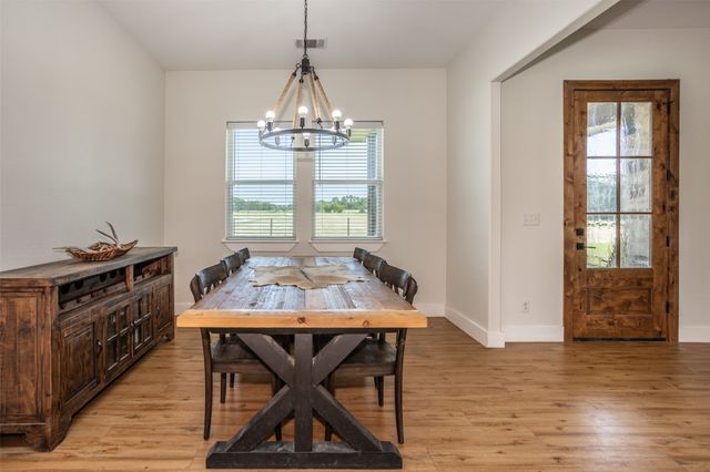 405 County Road 156, Whitesboro, TX 76273