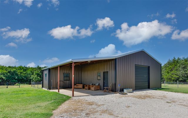 405 County Road 156, Whitesboro, TX 76273