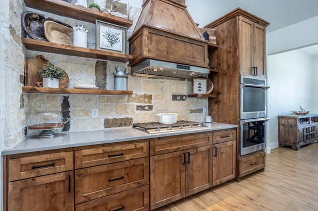 405 County Road 156, Whitesboro, TX 76273